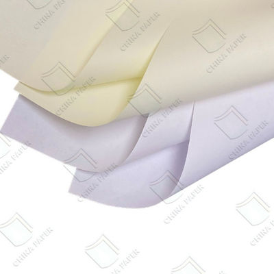 Ein guter Preis. Holzzzellstoff 50-200gm Holzfreies Offsetpapier Rollenbindungspapier für Veröffentlichung und Druck Online