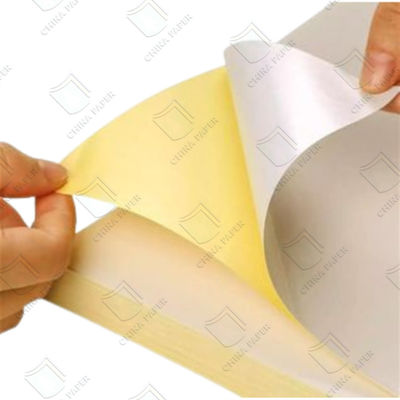 Ein guter Preis. Einseitig mit Silikon beschichtet Glaspapier Rollen Weißgelbe Farben zur Herstellung von Etikettenpapier Online